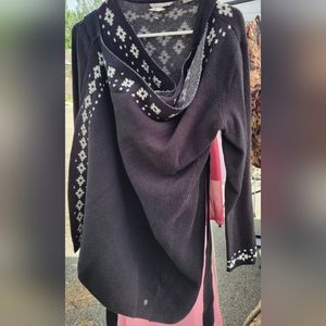 Women black and white wrap long sweater. Royal Robbins perfect condition